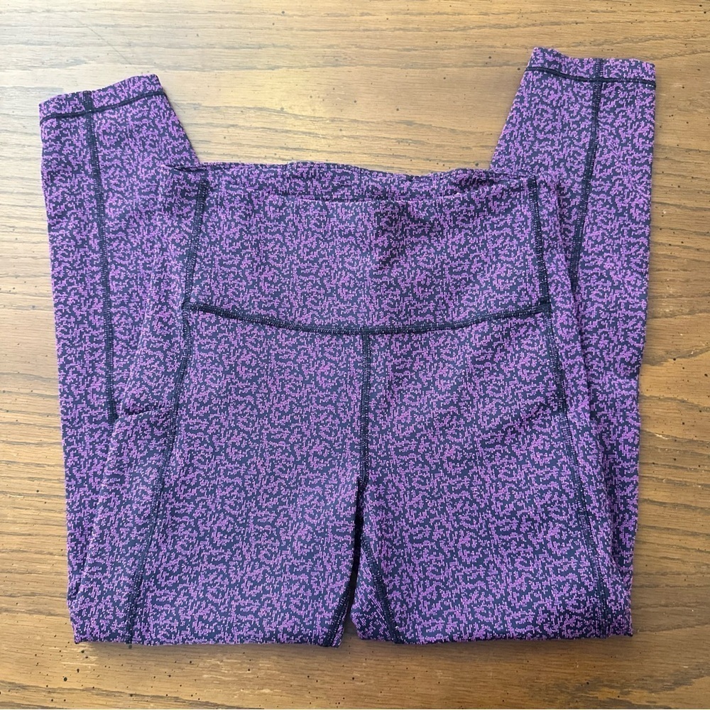 Athleta Ultimate stash pocket textured 7/8 tights S